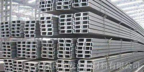 大量的钢结构都在专业化的金属结构制造厂中制造吧,精确度高.